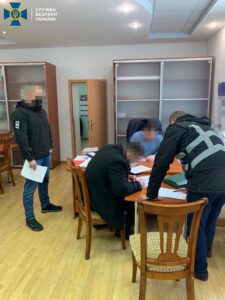 В Запорожье чиновники горсовета разворовывали деньги на ремонте домов