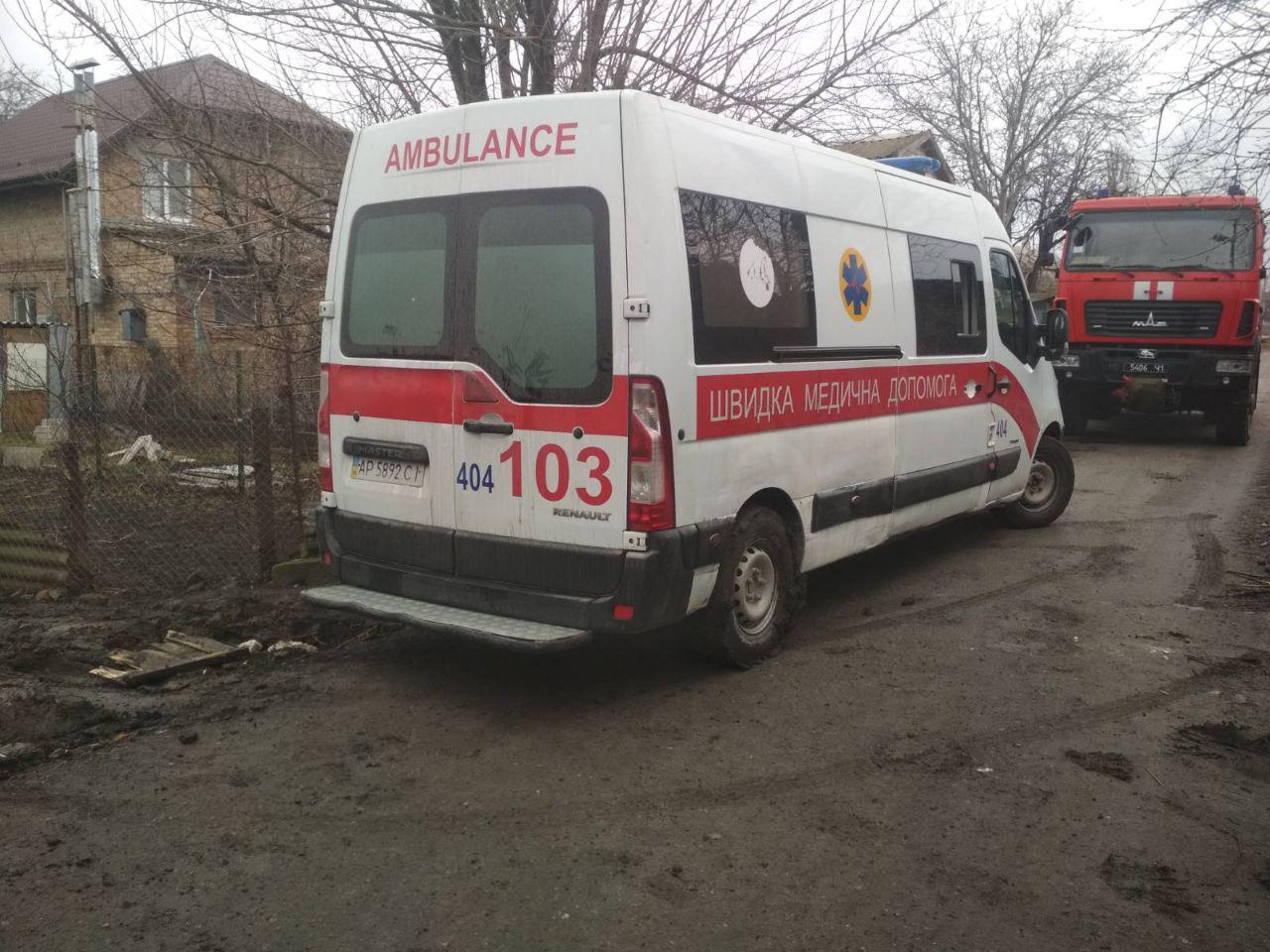 В Запорожье скорая помощь застряла в грязи