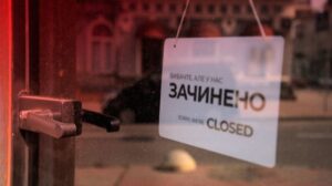В Запорожье на соблюдение карантинных норм проверили торговый центр