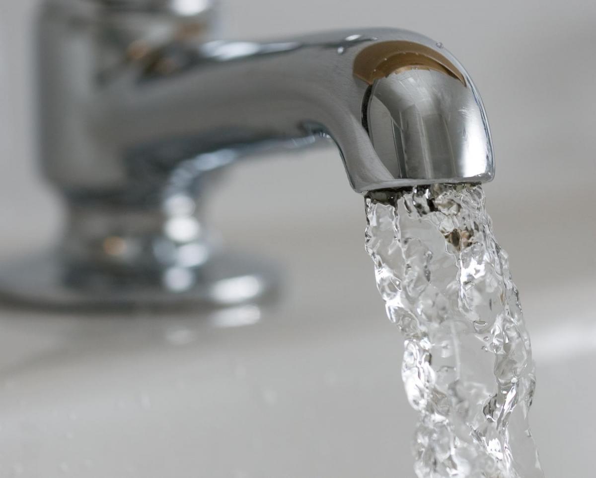 Где в Запорожье отключили воду из-за аварии водопровода в центре города