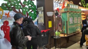Запорізькі магазини перевірили на дотримання карантинних вимог