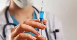 Как мотивируют на вакцинацию школьный персонал Запорожья