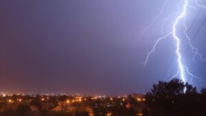 Синоптики прогнозируют грозу в Запорожье 20 августа