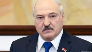 Лукашенко поручил полностью перекрыть границу Беларуси с Украиной