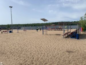 В Запорожье волонтеры убрали мусор со дна реки Днепр