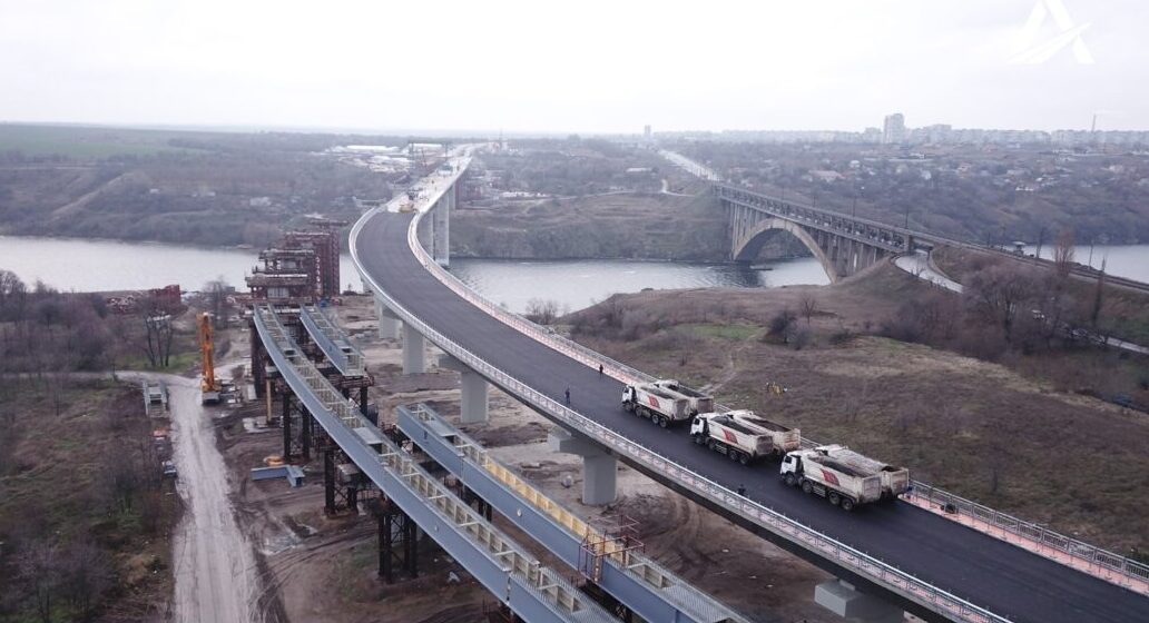 Запорожский балочный мост назовут в честь погибшего строителя