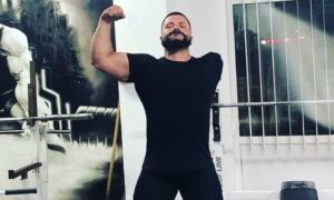 260 килограмм одной рукой: запорожец установил новый рекорд Украины