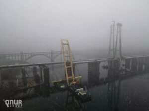 Плавкран “Захарий” больше не будет работать на вантовом мосту в Запорожье (ФОТО)