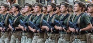 Военный учет для женщин в Украине: Минобороны предлагают сократить список профессий