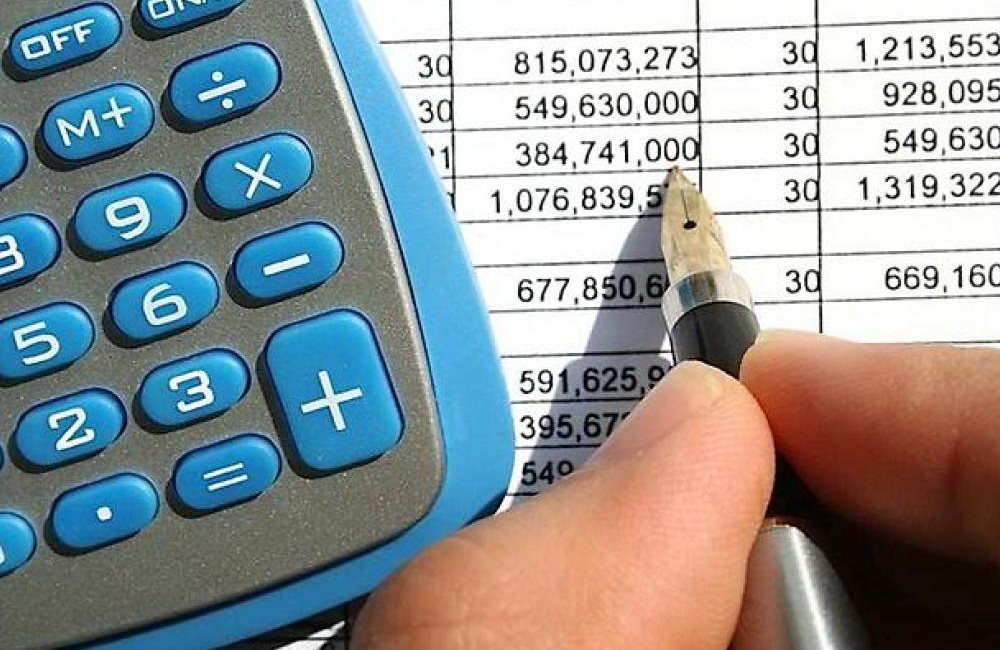 Запорожцем продавали товары по завышенным цена - подробности
