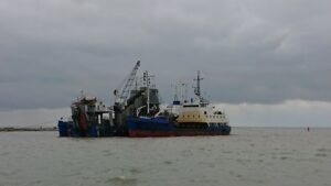 В Бердянском морском порту стартовали работы по  углублению дна – подробности