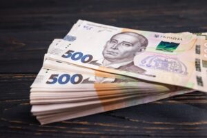 Медики в Бердянске продолжат получать украинские выплаты: в каком размере