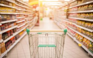 Подорожание продуктов в Запорожье: как реагируют на повышение цен горожане