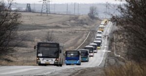 Верещук: “Мариуполь полностью заблокирован: гумконвой вернулся в Запорожье”