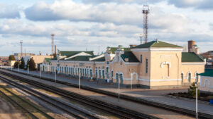 Разрушенные дома и мародерство: мэр Полог о ситуации в городе