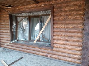 От падения вражеской ракеты в Запорожье пострадала женщина