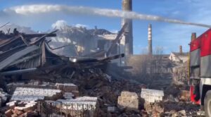 Обстрелы предприятия в Запорожье в рф назвали “уничтожением склада боеприпасов”