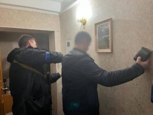 СБУ передали поклонника “русского мира”: он делал наводку  на местность в Запорожской области