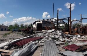 Разрушенные дома, повреждена администрация, ранены люди — последствия обстрела Гуляйпольского района (ФОТО)