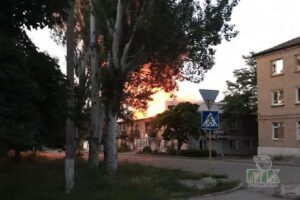 Оккупанты обстреляли Пологовский район “Градами” и кассетными снарядами: есть разрушенные дома