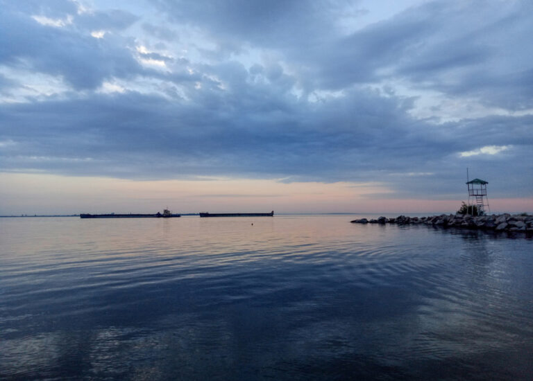 Запорожской АЭС грозит разрушение из-за похищения воды из Днепра