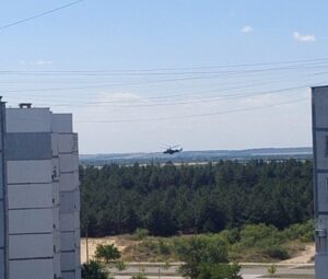 Над Запорожской АЭС пролетел российский военный вертолет