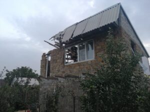 Війська росії вдарили по Нікополю з території Запорізької області (ФОТО)