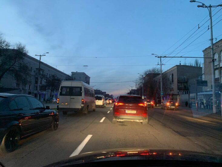 В Запорожье образовались пробки из-за неработающих светофоров (ФОТО)
