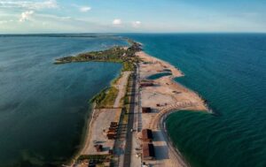 Оккупанты минируют Бердянскую Косу