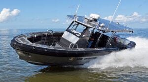 На Запоріжжі помітили патрульні катери “40 Defiant” ВМС США
