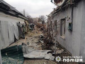 У Запоріжжі 60-річний чоловік отримав важке поранення внаслідок ворожого обстрілу