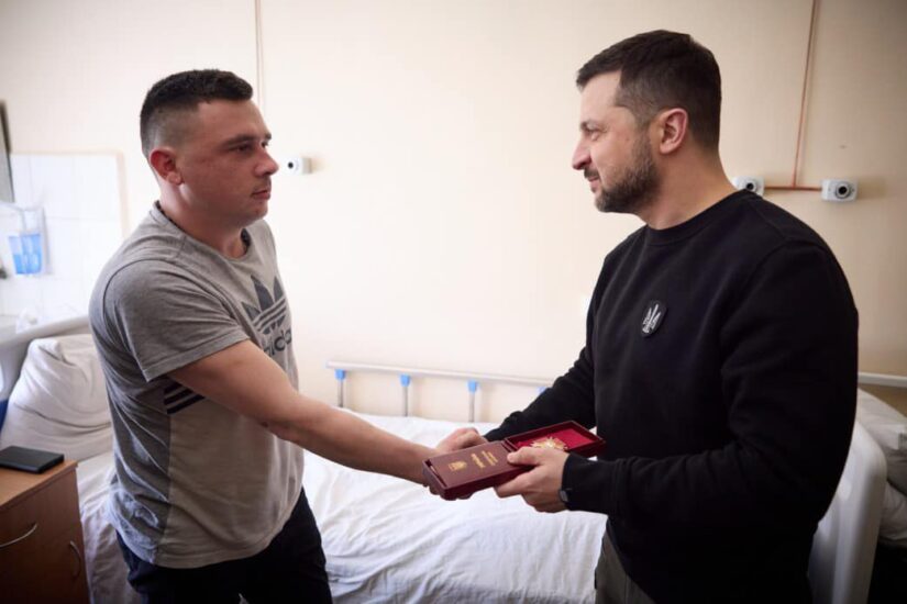 Зеленский наградил военного из Запорожского направления