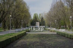 Запорожцы призывают декоммунизировать памятки на Аллее Славы