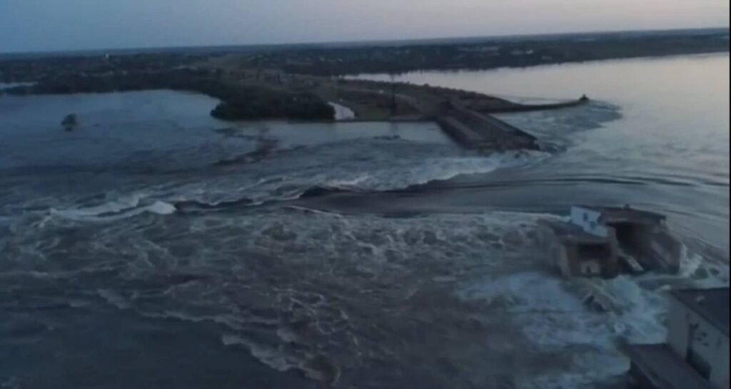 подрыв Каховской ГЭС