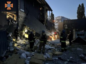 В Запорожье увеличилось количество погибших от ракетной атаки (ФОТО)