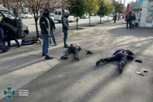 СБУ затримала рекетирів, які погрожували відрізати кінцівки автоперевізникам, щоб «віджати» їхній бізнес на Запоріжжі (ФОТО)