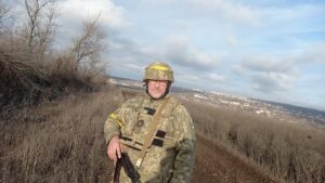 Бій був жорстокий. Вибуховою хвилею мене викинуло з другого на перший поверх: Історія порятунку пораненого під Бахмутом бійця Олега Мєдвєдєва