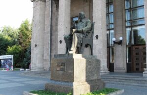 У Запоріжжі хочуть демонтувати пам’ятник Глінці: що відомо