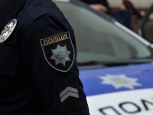 Поліція затримала п’яного водія у Запоріжжі та виявила у нього речовини, схожі на наркотичні (ФОТО)