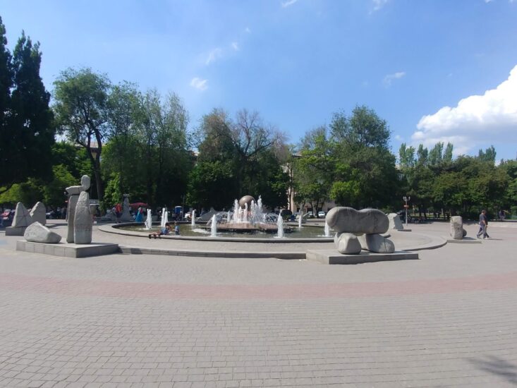 Площа Маяковського