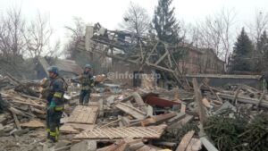 У Запоріжжі триває ліквідація наслідків масованого ракетного удару (ФОТО)