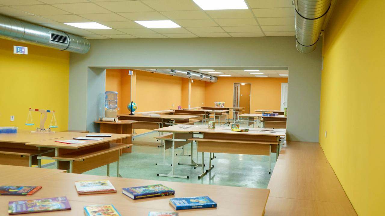 У Запоріжжі облаштували укриття гімназії