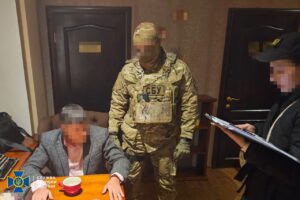 Керівництво Запорізької обласної ради викрили на хабарі: деталі