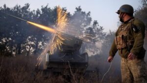 У Токмаку українські військові підірвали потяг з російським паливом 