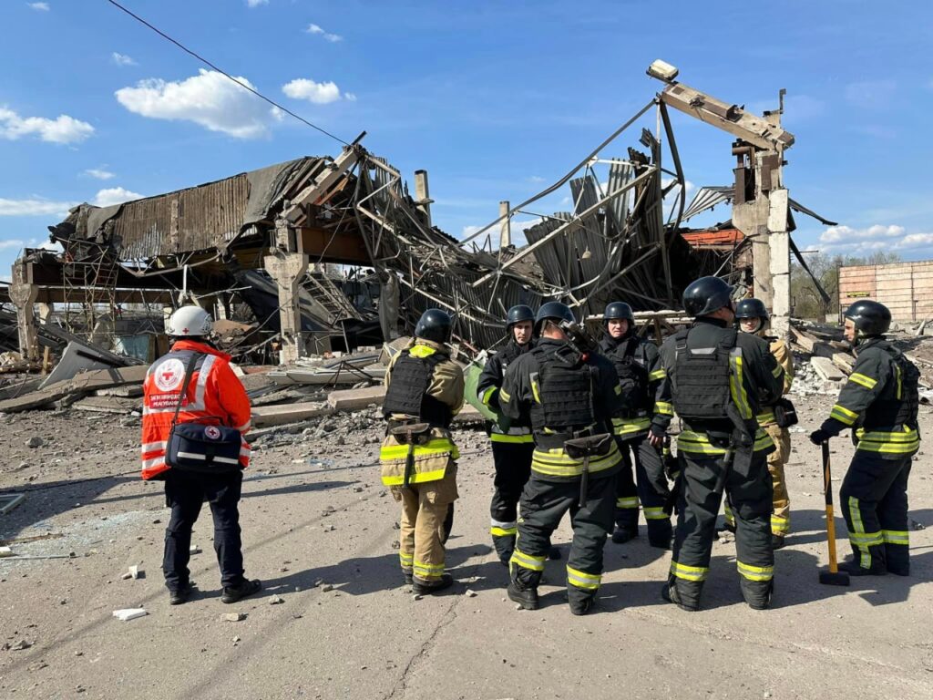 Наслідки удару по Запоріжжю 8 квітня