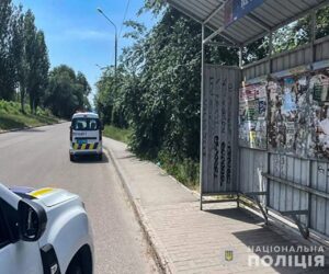 У Запоріжжі перехожа пограбувала жінку з інвалідністю