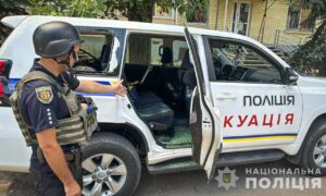 У Гуляйполі окупанти вдарили FPV-дроном по евакуаційному автомобілю (ФОТО)