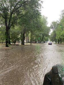 Мешканців Запоріжжі попереджають про негоду: якої погоди очікувати 9 липня
