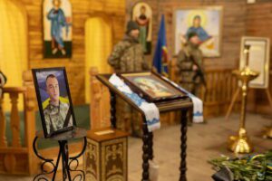 У Січовій церкві на Хортиці попрощалися з бійцем із Запоріжжя