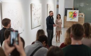 У Запоріжжі відкрили виставку Ірини Коротич «Хто я?» (ФОТО)